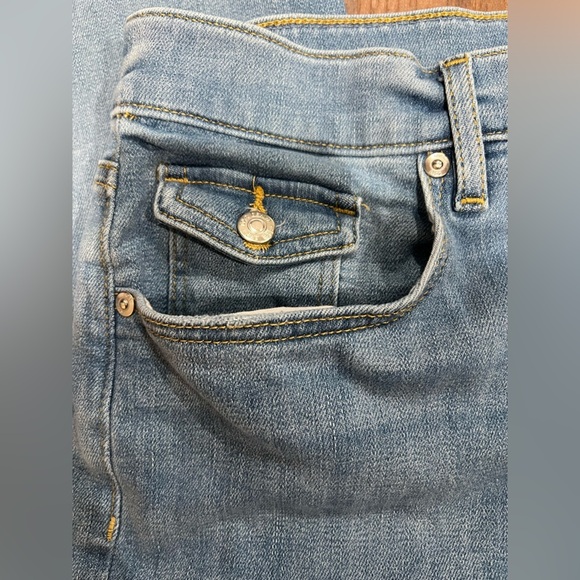 LOFT Women's Light Blue The Kick Crop Jeans EUC - Picture 6 of 7